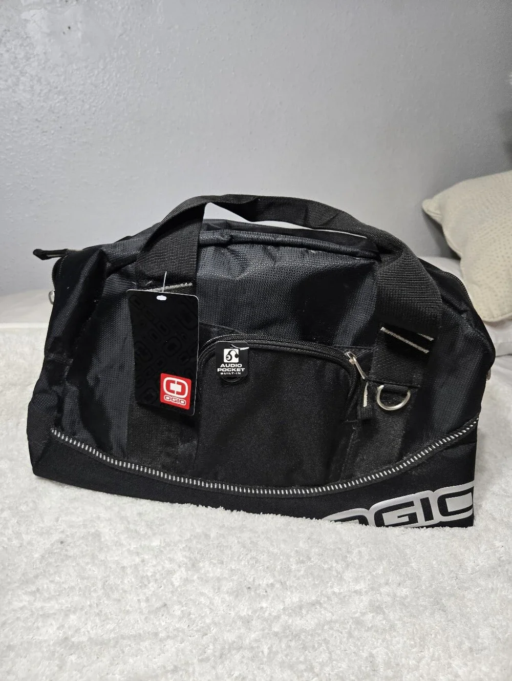 NWT OGIO HALF DOME BLACK DUFFEL CARRY ON Small